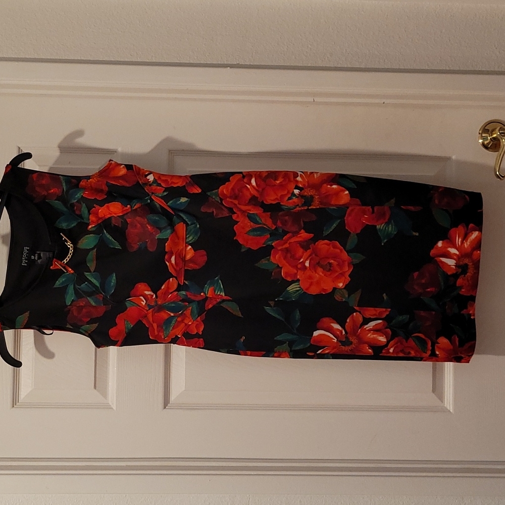 Dress - Picture 2 of 4